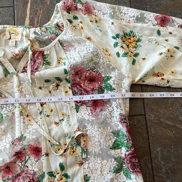 Anthropologie Fig and Flower Floral Cold Shoulder Top Size Medium - Picture 11 of 13